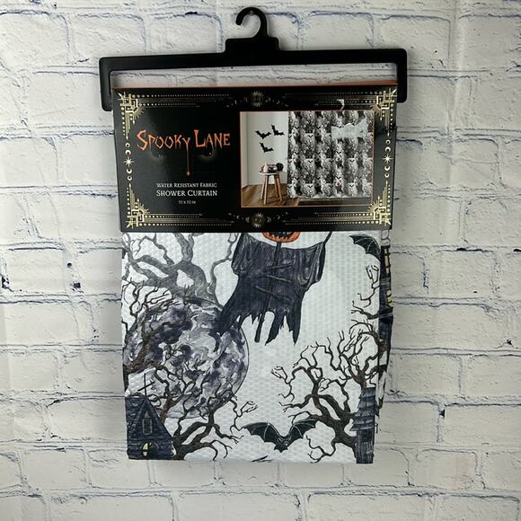 NWT Spooky Lane Water Resistant Fabric Shower Curtain Halloween Scary 72”x72” - Picture 1 of 5